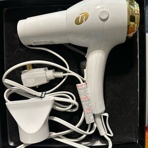 T3 AIRELUX Professional Hairdryer